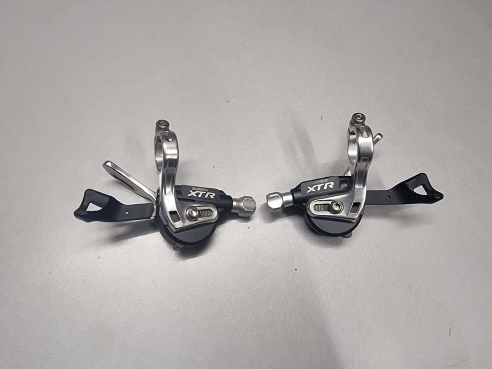 Moyeu arrière Shimano XTR 32H 7-11v QR 135 mm