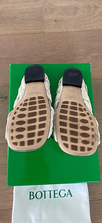 Damenschuhe: BOTTEGA VENETA Römersandalen – Gebraucht aus Schindellegi von Erna_B. 1