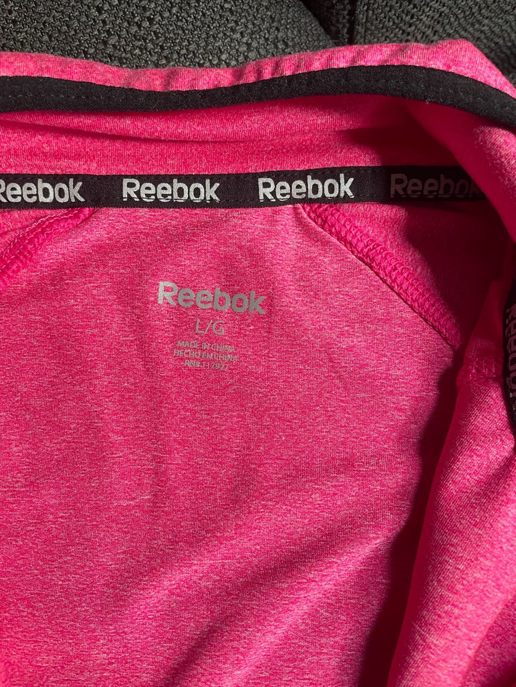 Reebok Canottiere & Pantaloni: Felpa Reebok mai usata – Nuovo (secondo la descrizione) da Meilen venduto da val_tsv8 2
