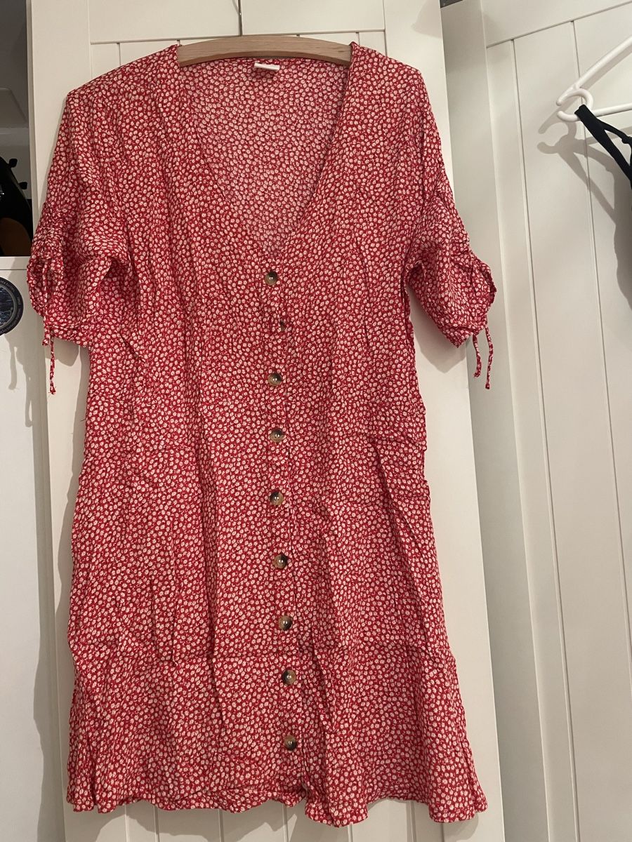 H&M Kleider: Sommerkleid entspricht Grösse 40 – Gebraucht aus Rorbas von erdbeeri91