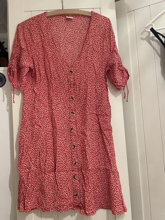 Sommerkleid entspricht Grösse 40