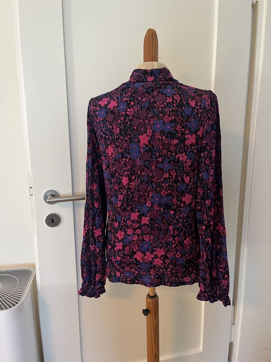 Blusen: Bluse mit Blumenmuster, Grösse S, von Fabienne Chapot – Gebraucht aus Zürich von Brobin 2