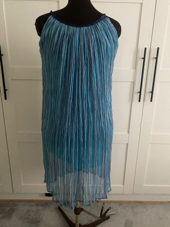 Kleid aus Seide