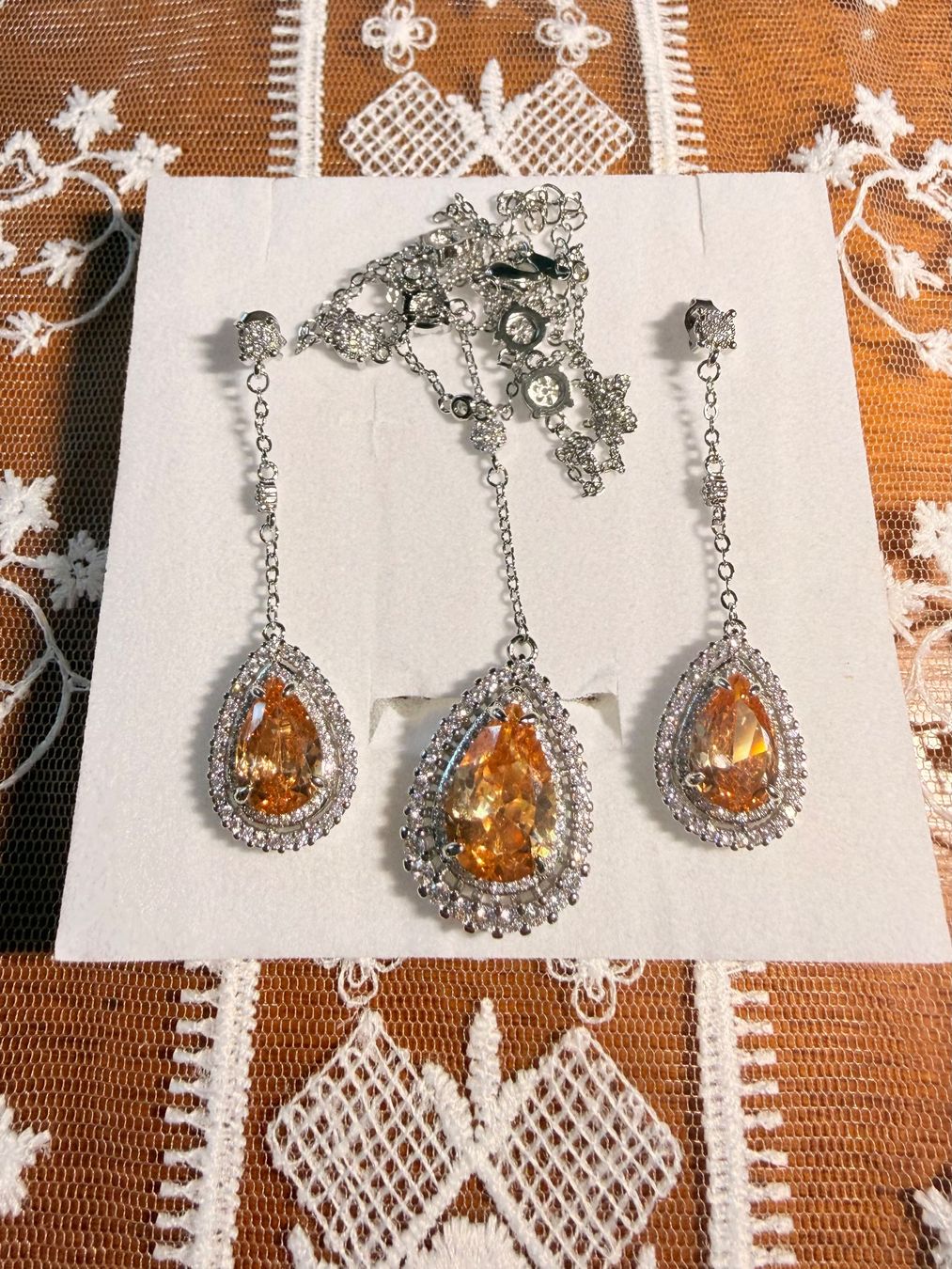 Altri gioielli: Parure Flamme Impériale – Nuovo e nell'imballaggio originale da St-Maurice venduto da Sandrinette123 1