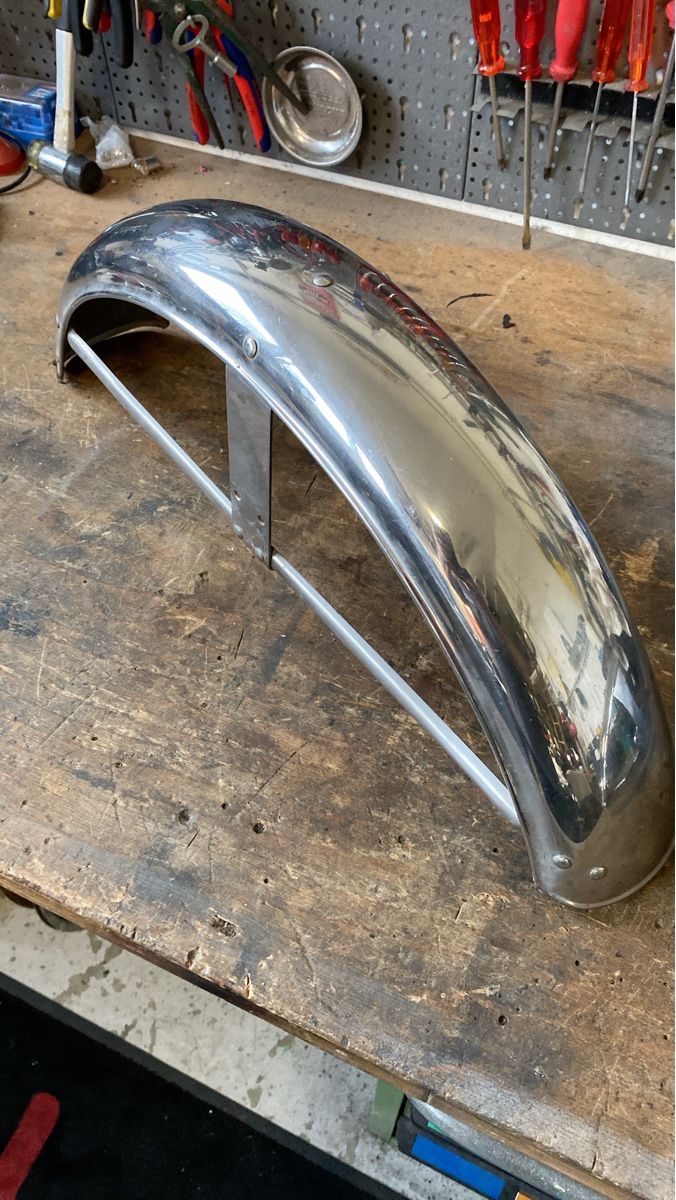 Gilera Toutes les pièces détachées moto: Chrom-Schutzblech evtl. Gilera – D'occasion à Zürich par alt-eisen
