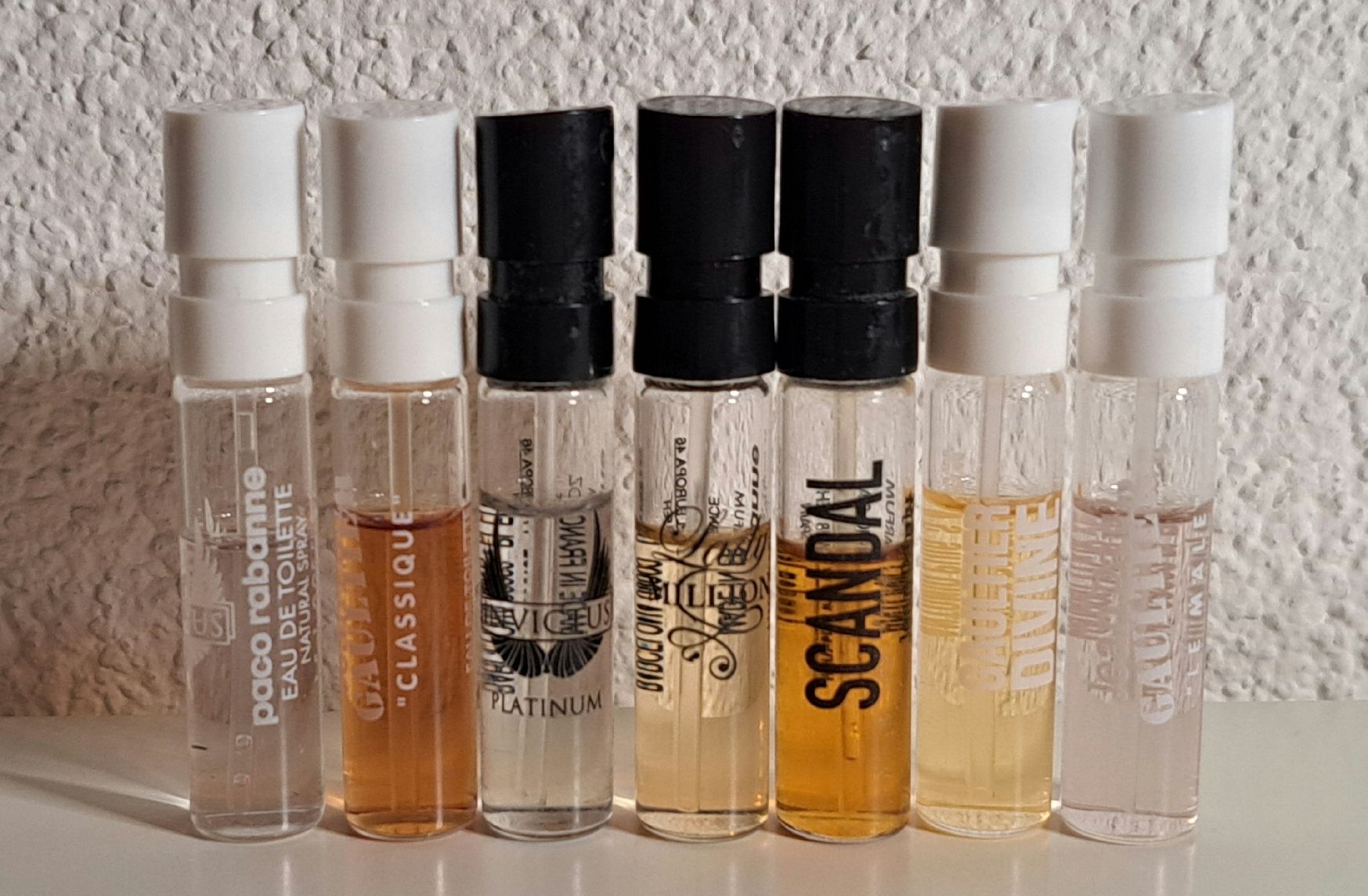 Parfums & Eau de Toilette: Parfüm Proben Muster Set – D'occasion à Richterswil par Viorella