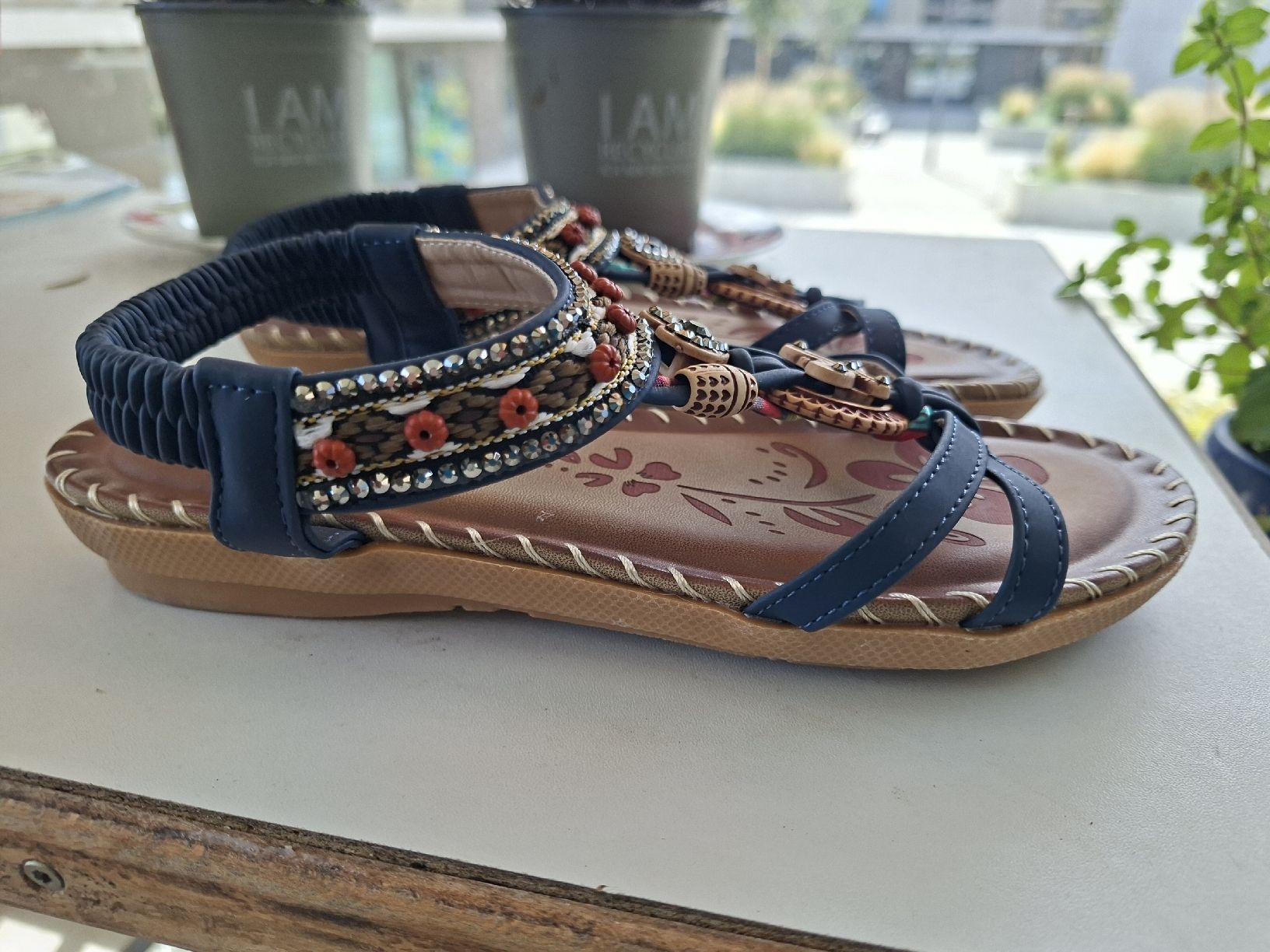Scarpe da donna: Sandalettes avec décors brillants  – Nuovo (secondo la descrizione) da Neuchâtel venduto da qunalo 1