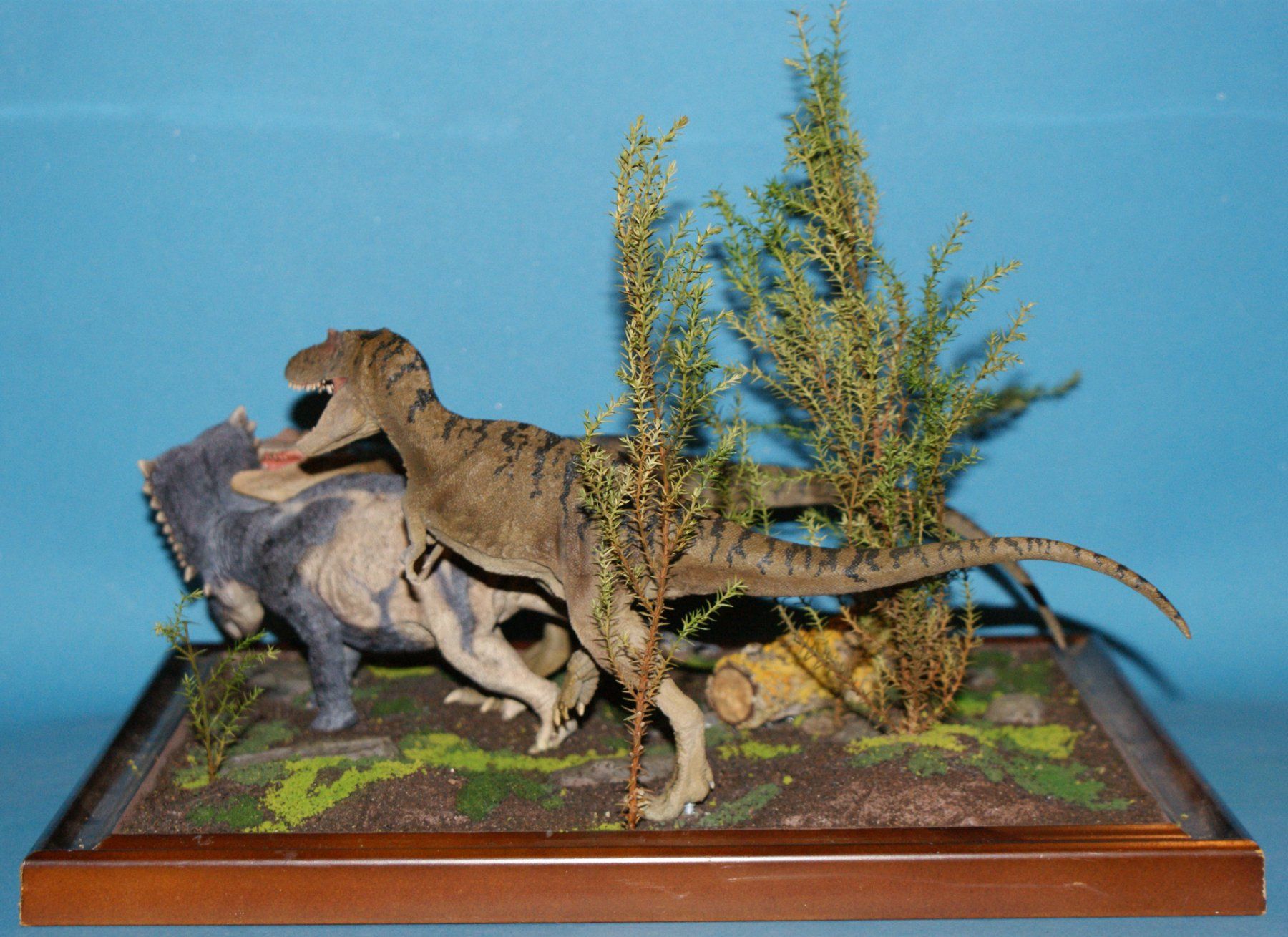 Skulpturen & Statuen: Chasmosaurus vs. Gorgosaurus 1:35 Galileo Hernandez – Gebraucht aus Selzach von Ataraxus