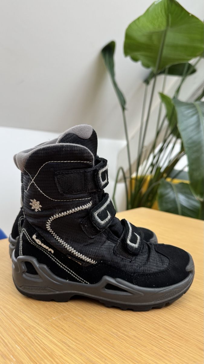 Lowa Scarpe per ragazzi: Winterstiefel Lowa Gr. 31 – Usato da Zürich venduto da nadyasuv 1