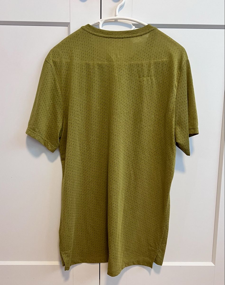 Nike T-Shirts: Laufshirt Nike Gr. M – Gebraucht aus Emmenbrücke von ThomiE01 1