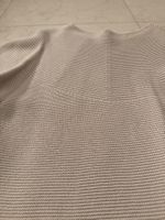 Uniqlo Knit Quarter Sleeve Shirt elegant and versatile
