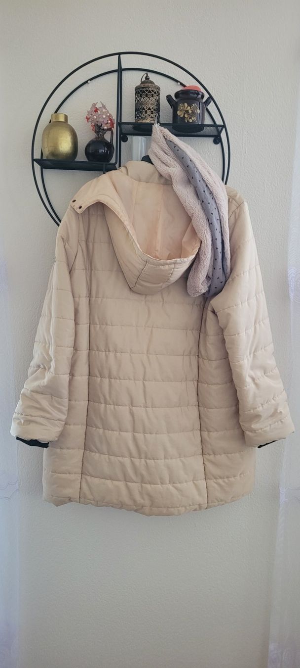 Giacche: Doudoune beige, taille 3XL / NEUF + Écharpe  cou – Nuovo (secondo la descrizione) da Vevey venduto da x_y_f 1