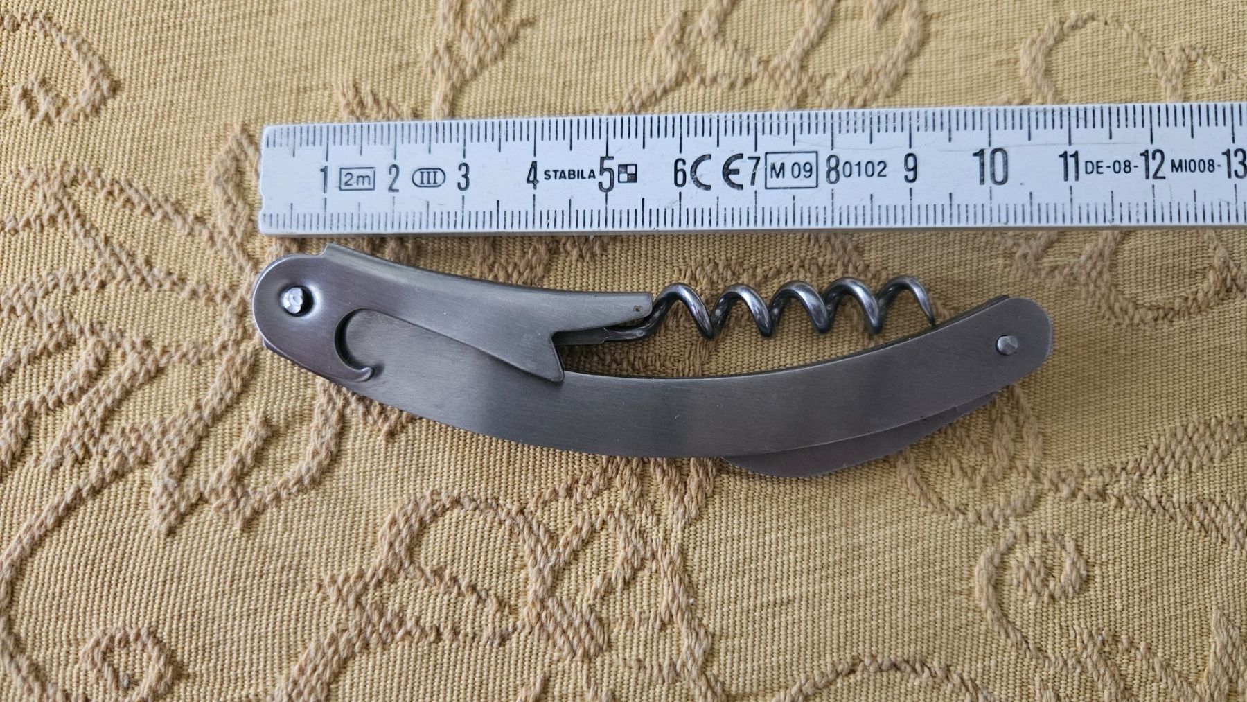 Apribottiglie & Tappi per chiusura: Apribottiglie in metallo – Usato da Melano venduto da H-Sara 1