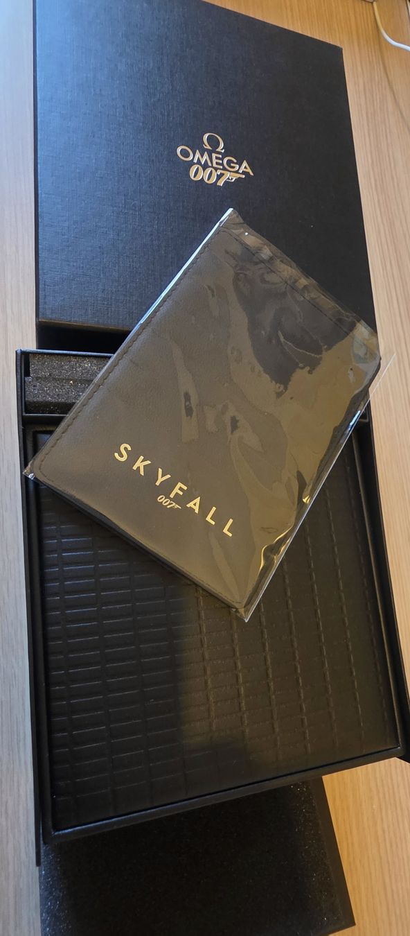 Omega Uhren: Omega Skyfall Box Ecrin 007 – Neu (gemäss Beschreibung) aus Neuchâtel von mywatch4u 2