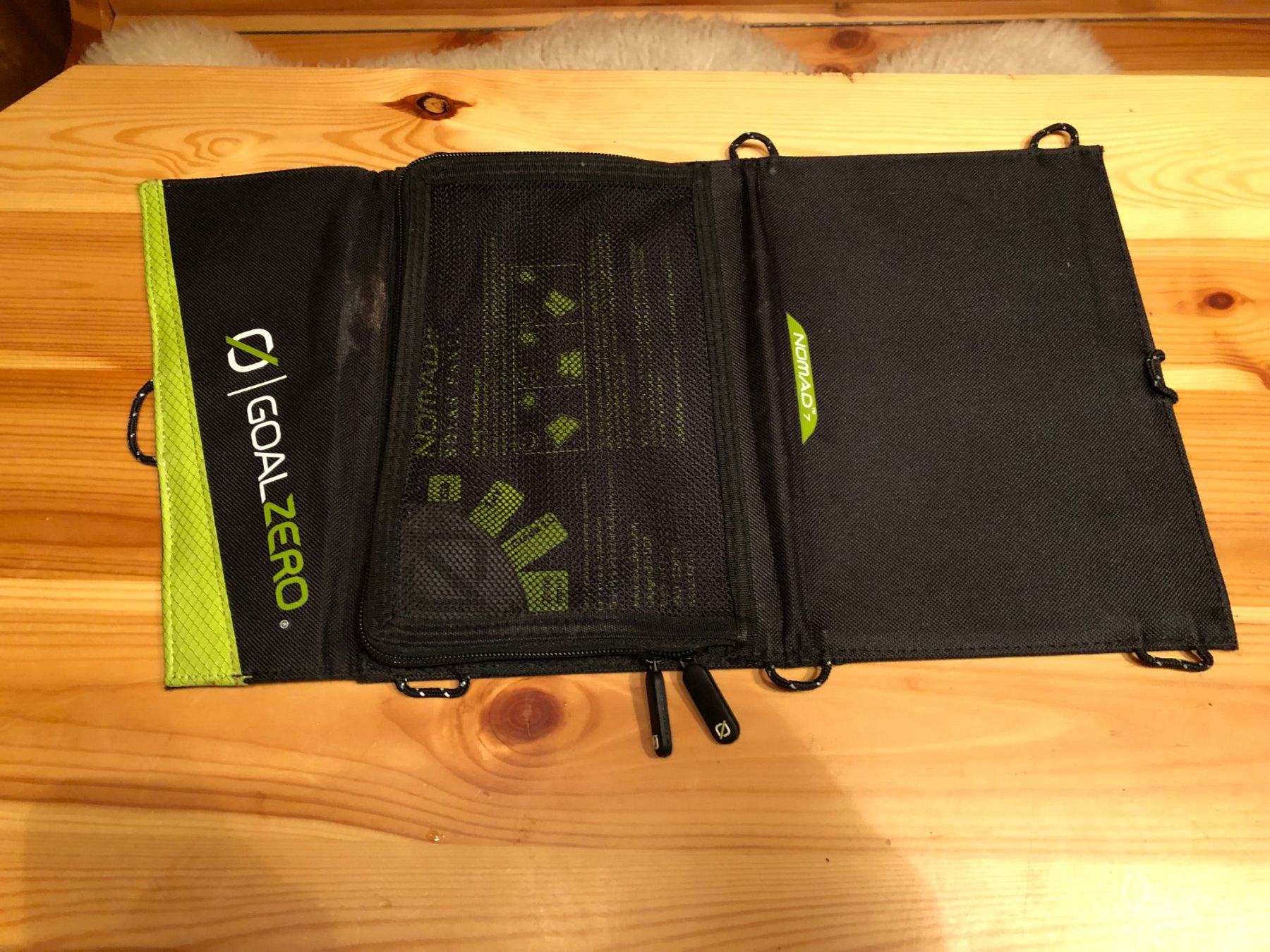 Goal Zero Solargeräte und Solarprodukte: Goal Zero - Nomad 7 - Panneau solaire 7W – Gebraucht aus Lenk-im-simmental von gui_5qh5 1