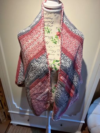 STRICKJACKE-SEELENWÄRMER -DAMEN,HANDGEMACHT,EINZELSTÜCK