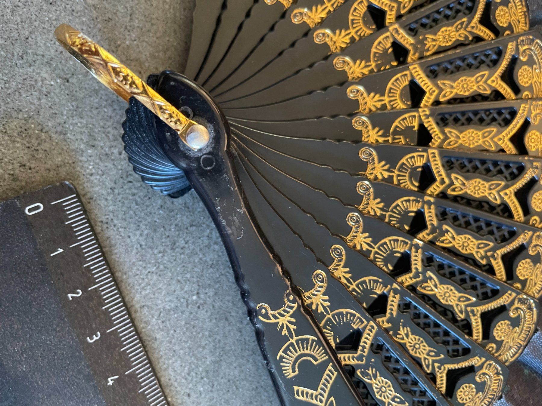 Tutte le decorazioni: Handfächer mit malerischem Blumenmotiv – Usato da Zofingen venduto da angito 2