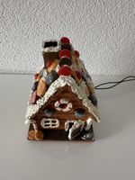 Lebkuchenhaus, Deko für die Weihnachtszeit mit Beleuchtung