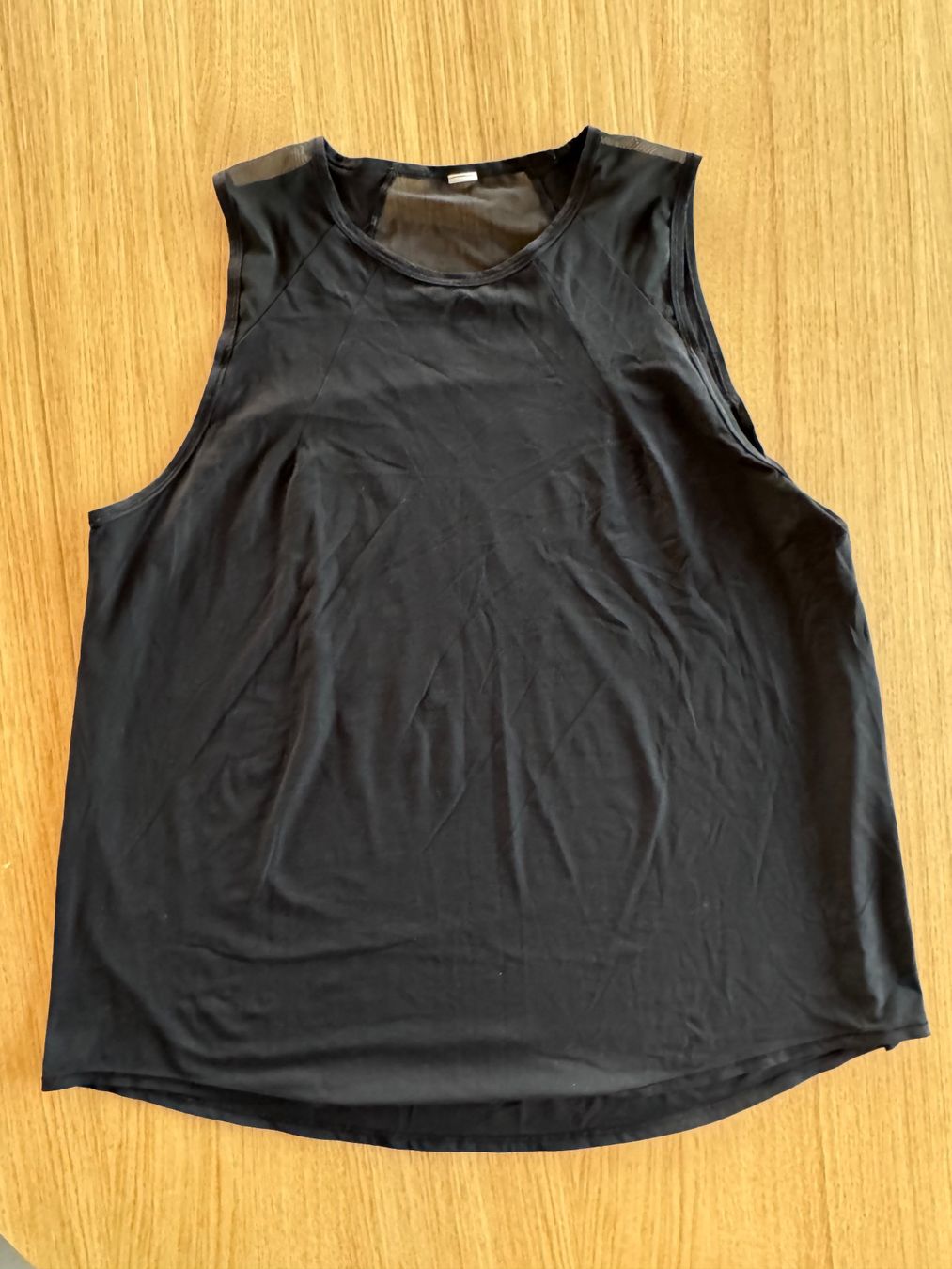 Lululemon Top: Lululemon Sculpt Tank Top - XL – Usato da Zürich venduto da ala_drq8