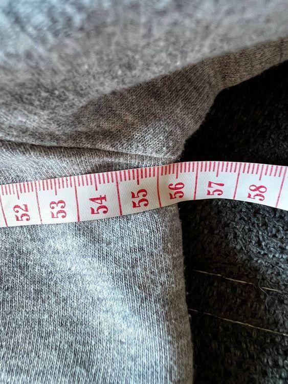 Levi's Maglioni & Felpe: Levi's Standard Pulli Grau, Grösse S - – Nuovo (secondo la descrizione) da Riehen venduto da edu_92w7 2