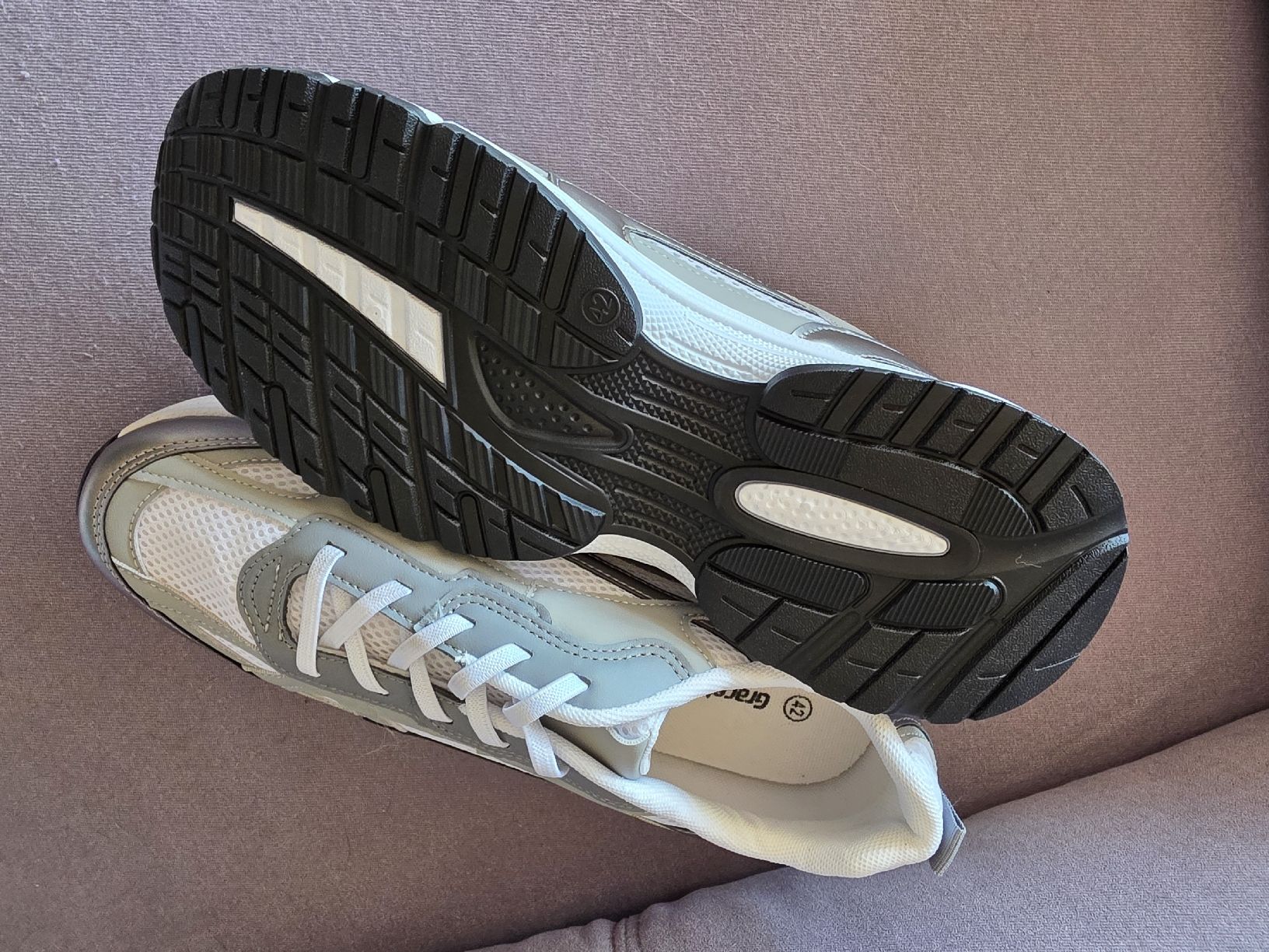 Damenschuhe: Schuhpacket 41/42 – Neu (gemäss Beschreibung) aus Wichtrach von Mtabea 6