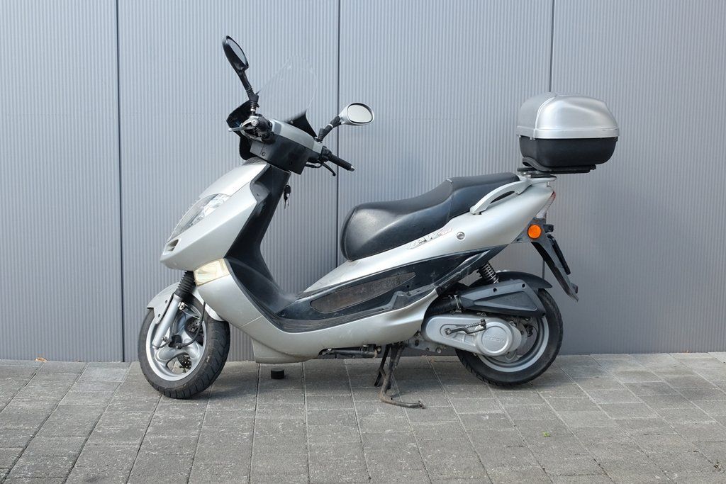 Kymco Scooter: Kymco Bet & Win 125 ab Platz – Usato da Sargans venduto da pirelli146 4