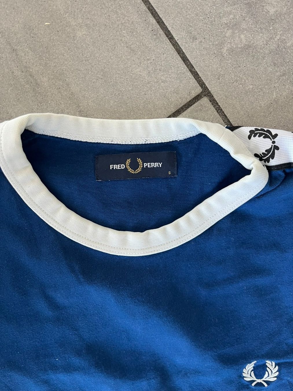 Fred Perry T-Shirts: FRED PERRY T-Shirt Blau – Gebraucht aus Otelfingen von Denis_ZH 3