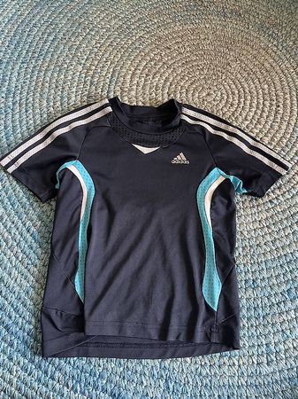 Adidas Original T-Shirt Grösse 116