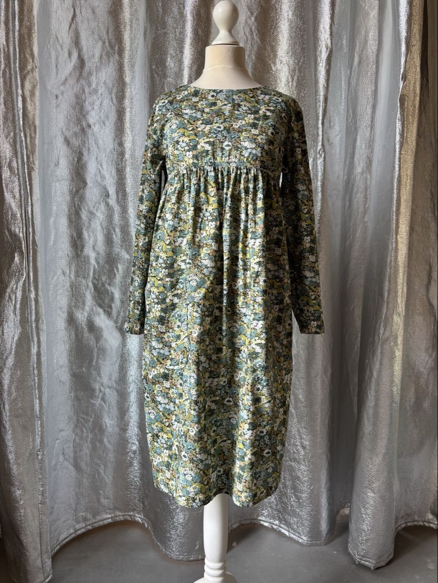 Apc Kleider: APC Kleid Millefleurs Gr. S – Gebraucht aus Ottoberg von toomanydresses