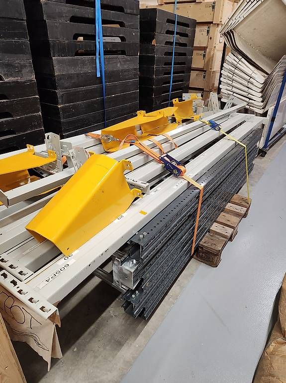 Scaffali: Étagères - Rack pour palettes  – Usato da Renens VD venduto da aligrapefruit 1