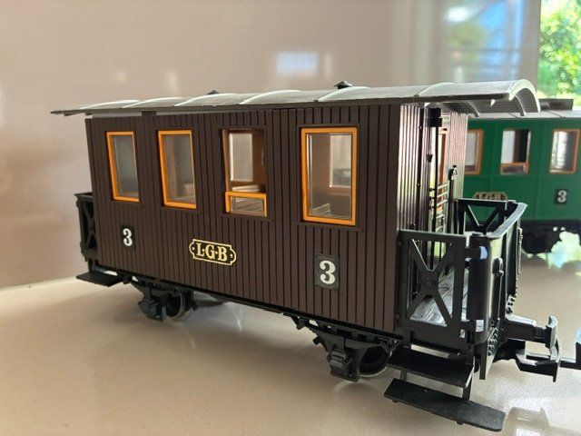 LGB Modellini di ferrovie: 2 LGB Personenwagen – Usato da Obfelden venduto da Chfi70 1