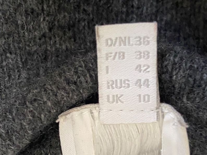 Vestiti: Dunkelgraues Strickkleid, 100% Cashmere – Usato da Bern venduto da paultschur11 4