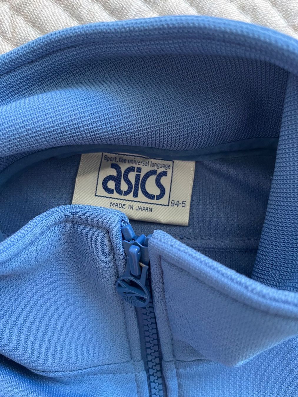 Asics Giacche: Trainingsjacke Asics blau Grösse M/S – Usato da Bern venduto da k_l_t2hw 2