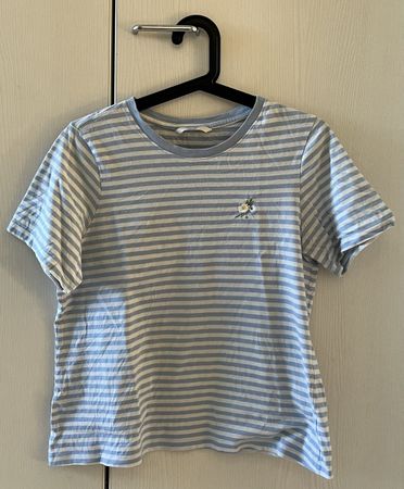 T-shirt blau/weiss gestreift mit Blume