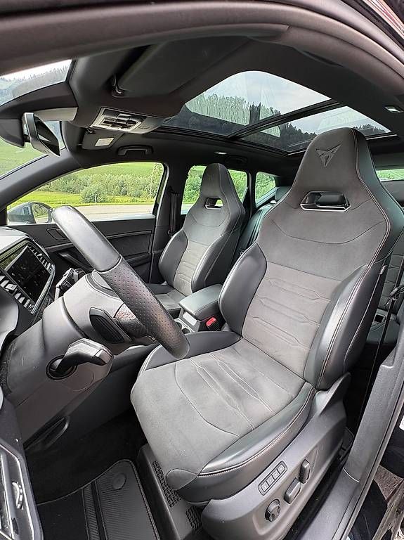 Autos: Cupra Ateca 2.0TSI 4Drive DSG – D'occasion à Schüpfheim par Isi1972 2