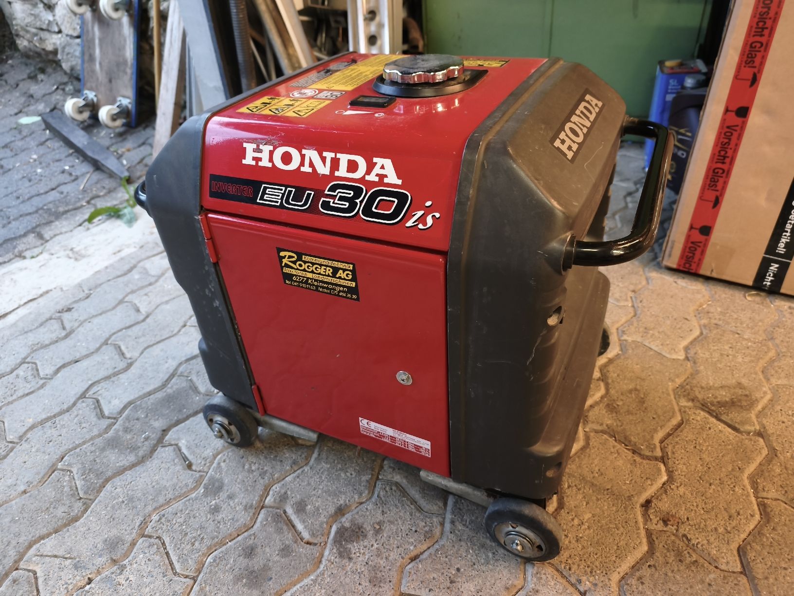 Honda Générateurs de courant: Honda EU30is Stromerzeuger Generator – D'occasion à Gontenschwil par Jeepli1970