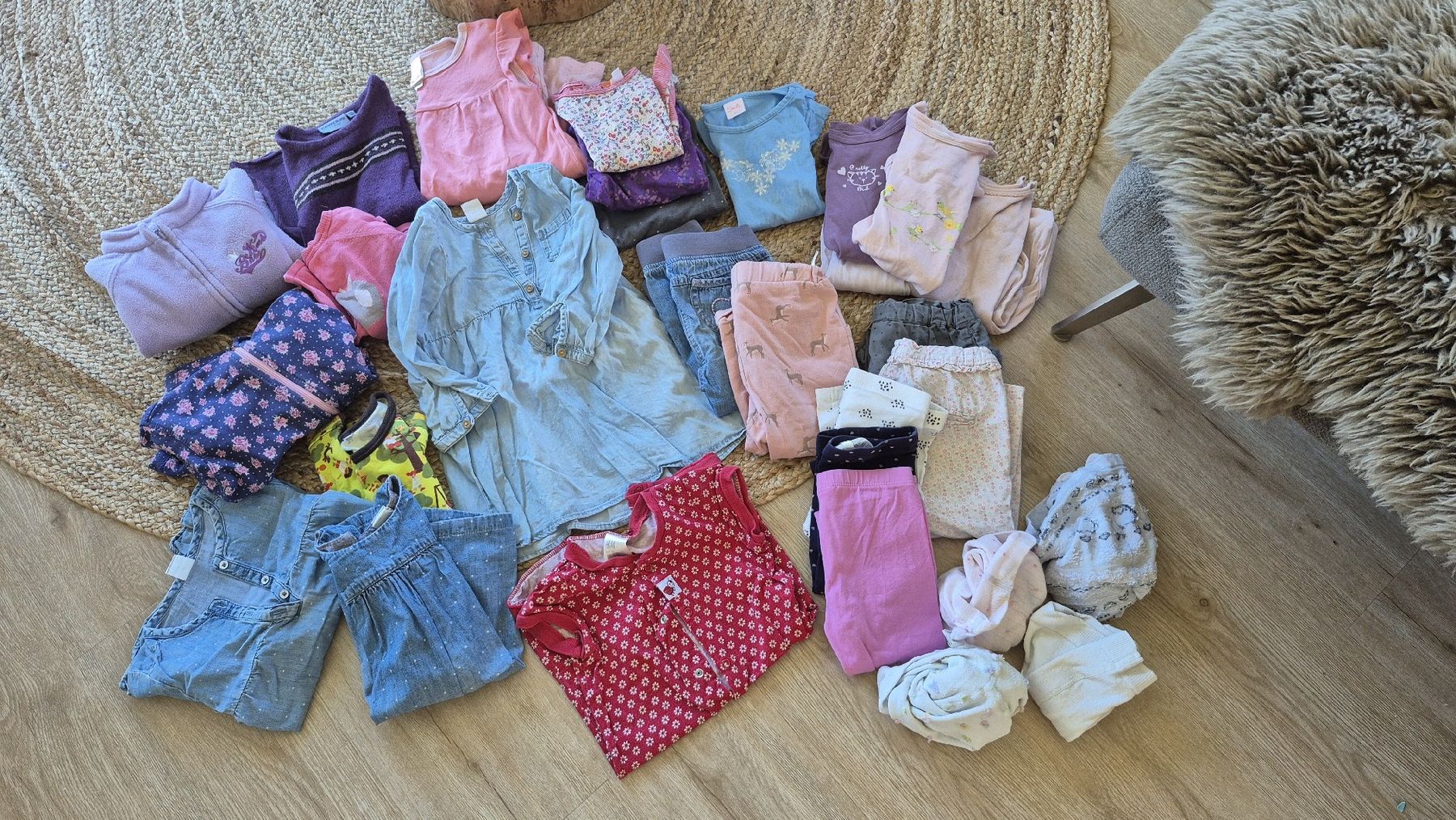 Lotti & Set di vestiti: Kleiderpacket Mädchen, 86 – Usato da Wädenswil venduto da Zuerichseegirl