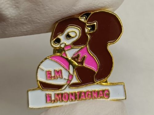 Placchette & Badge: Pin E.M - E. Montaghac - Box 35 – Usato da Köniz venduto da Pinscollect