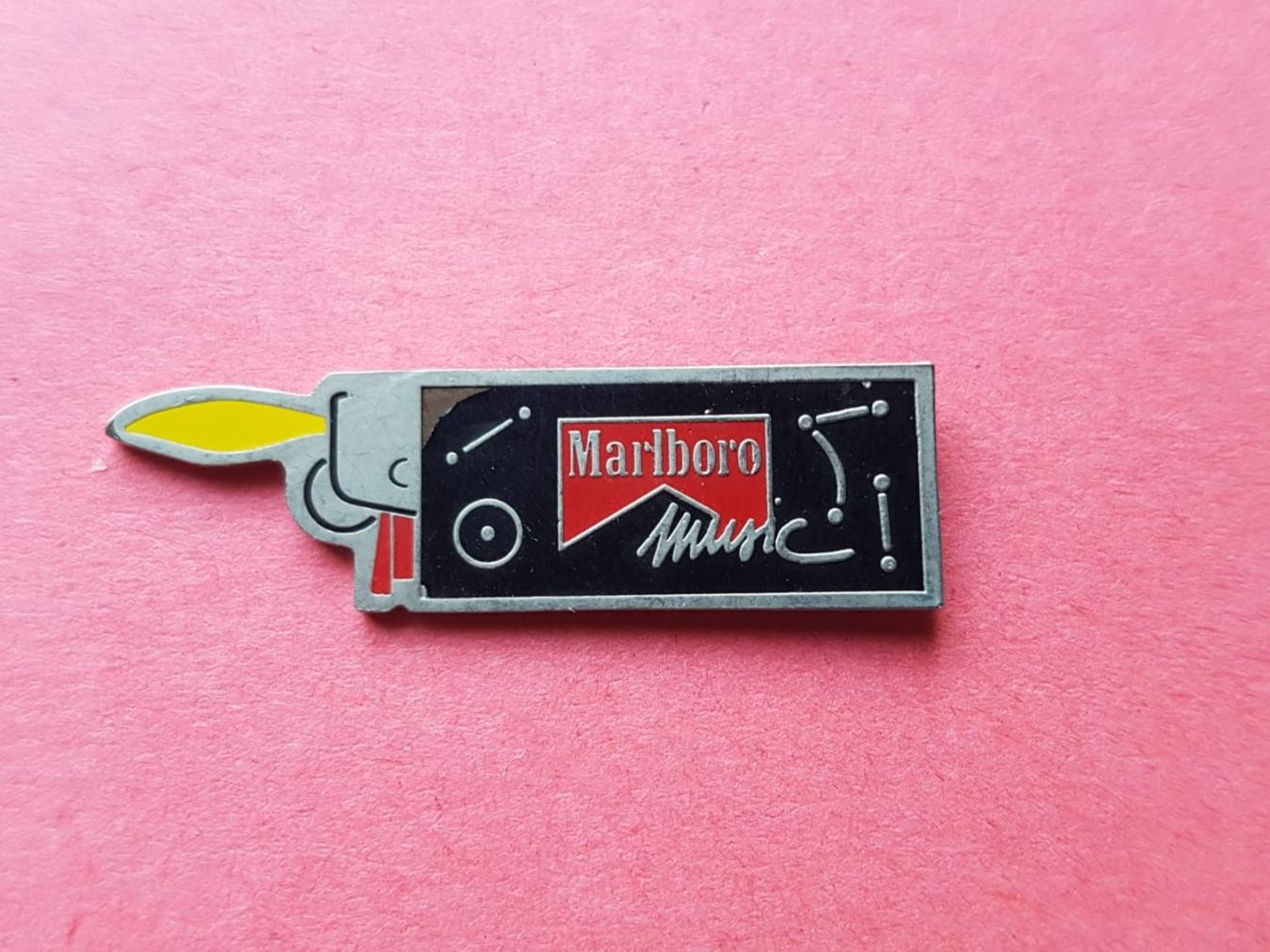 Marlboro Placchette & Badge: Pins - Tabak - Zigaretten - Marlboro – Usato da Reinach BL venduto da Dexy62