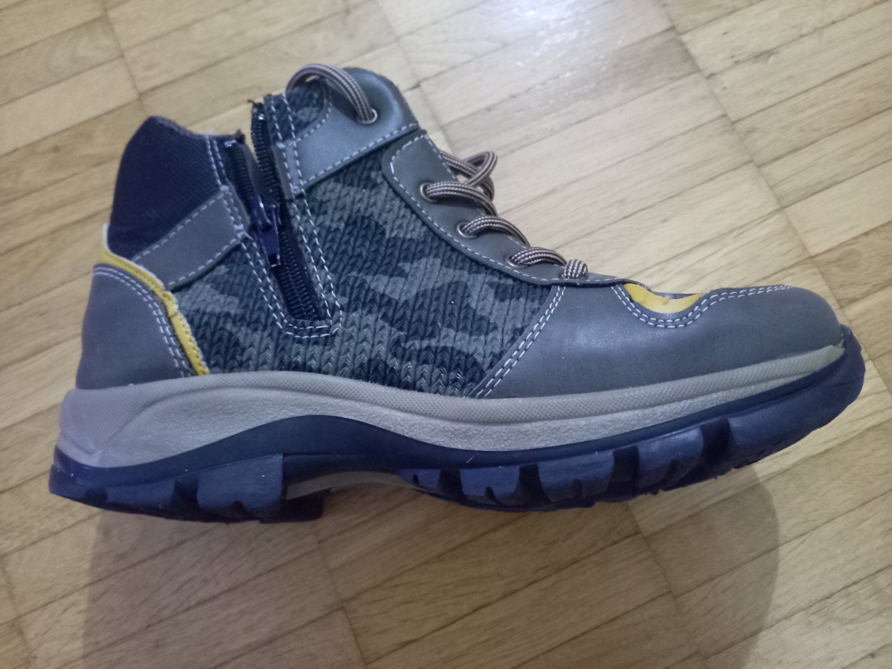 Scarpe per ragazzi: Kinder Wander-/Winterschuhe Gr.37 – Usato da Stäfa venduto da krp54 2
