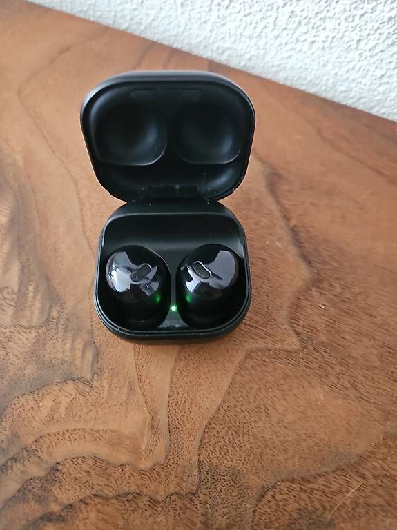 Cuffie: Samsung Galaxy Buds Live – Usato da Sempach venduto da ani_qt87