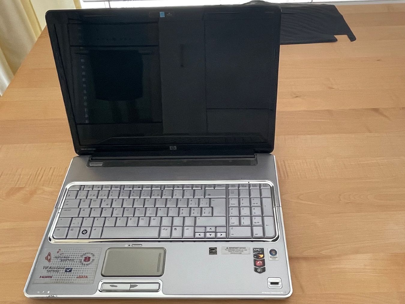 Hewlett Packard Notebook: HP Pavilion dv7-1236ez - HP-Laptop – Difettoso da Zürich venduto da salsabaer