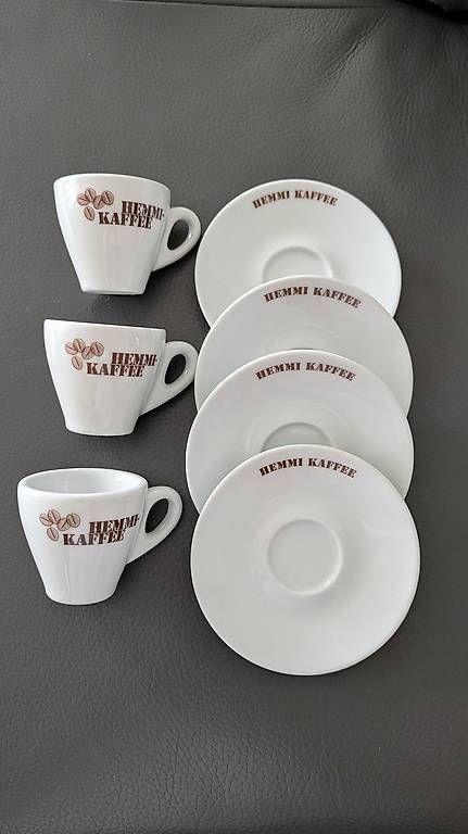 Set di piatti: Espressotassen mit Unterteller – Usato da Bäretswil venduto da Ober-Land