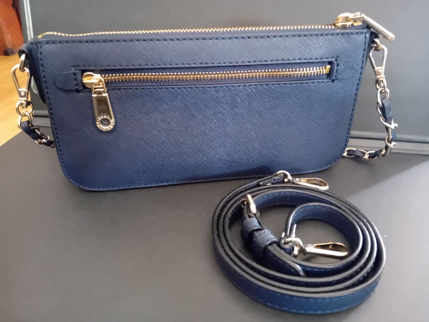 DKNY Borse da donna: DKNY borsa/pochette blu  – Usato da Biasca venduto da Old_6blh 2