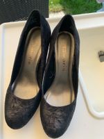 wunderschöner schwarzer, fast neuer Pumps von Tamaris