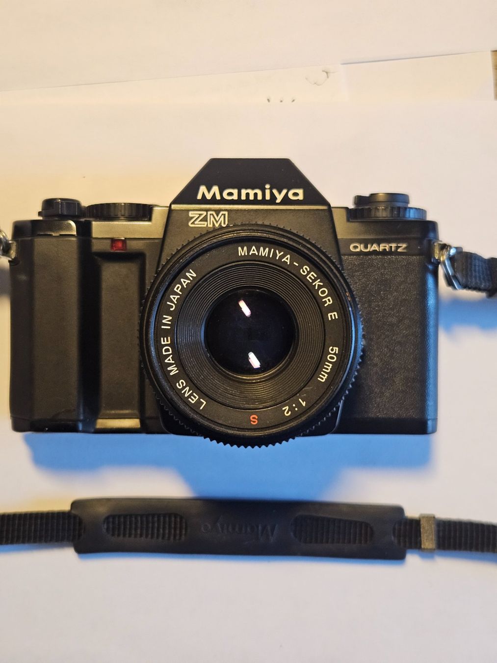 Mamiya Kamera: Mamiya ZM Quartz Spiegelreflexkamera mit Objektiv und Blitz – Gebraucht aus Zürich von Leimbi28 1