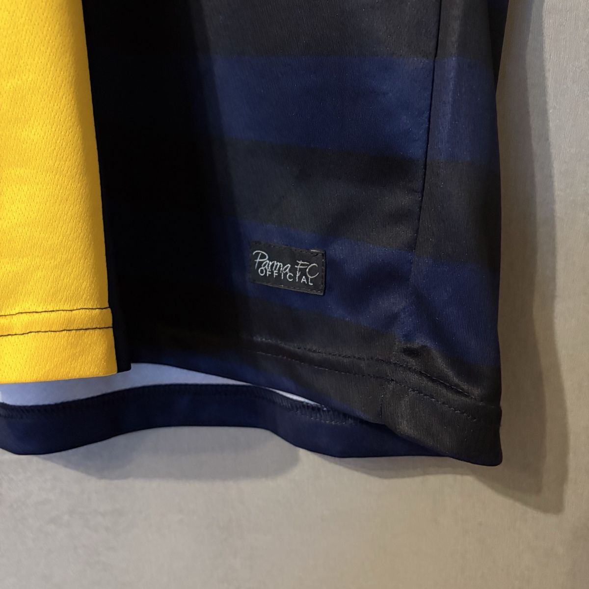 Canottiere & Pantaloni: Matchworn Parma Calcio Errea Belfodil – Usato da Winterthur venduto da LaBodega 2