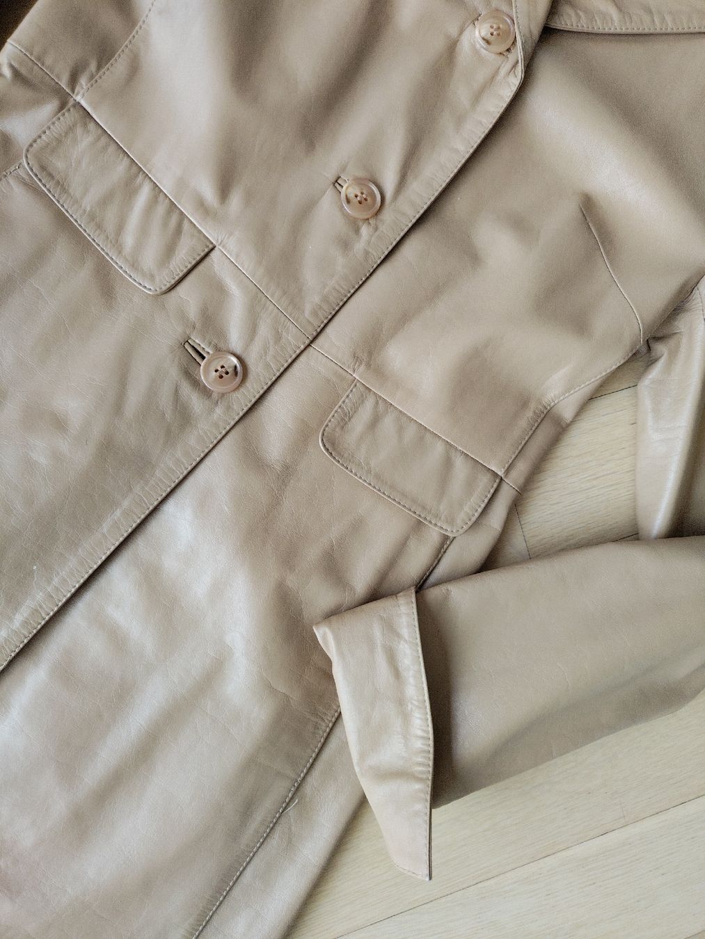 Cappotti: LEONARDO Leder Mantel Beige Size 36 – Usato da Buchrain venduto da QueenyHE51 2