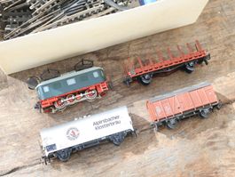 Trix-Express E-Lok + Wagen + Schienen + Trafo - H0