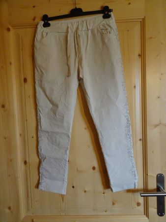 Beige, bequeme Hose m. seitlicher Verzierung Gr. 34 - 240859